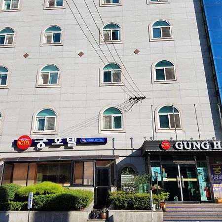 Gung Hotel Jeonju Esterno foto