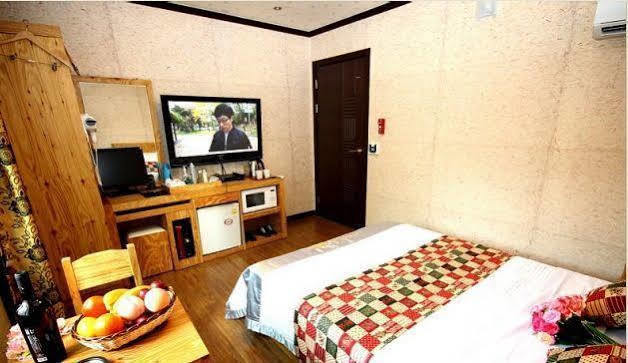Gung Hotel Jeonju Esterno foto