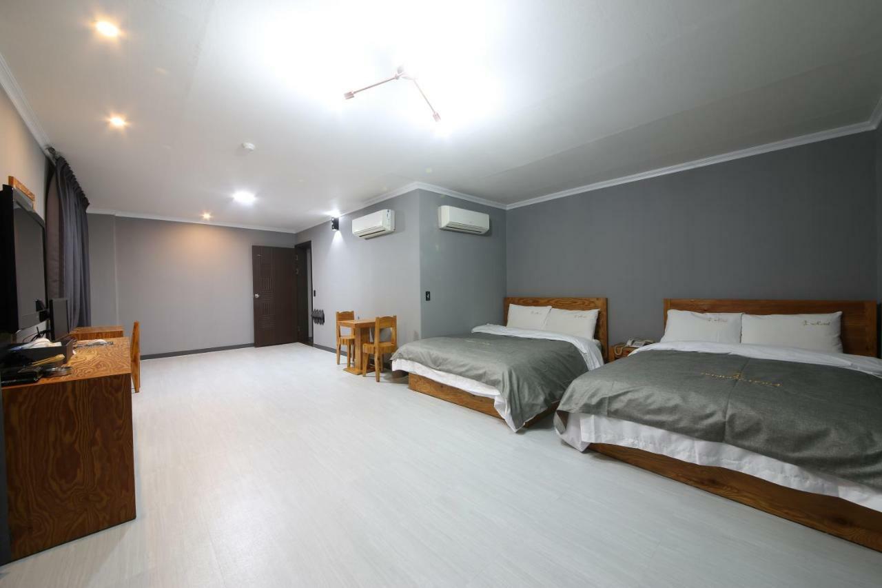 Gung Hotel Jeonju Esterno foto